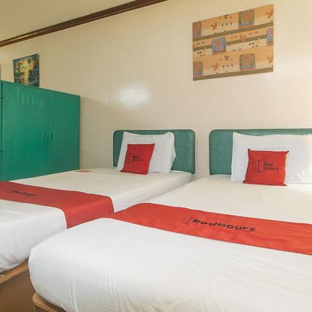Reddoorz At Broadway Court Apartelle كويزون سيتي المظهر الخارجي الصورة