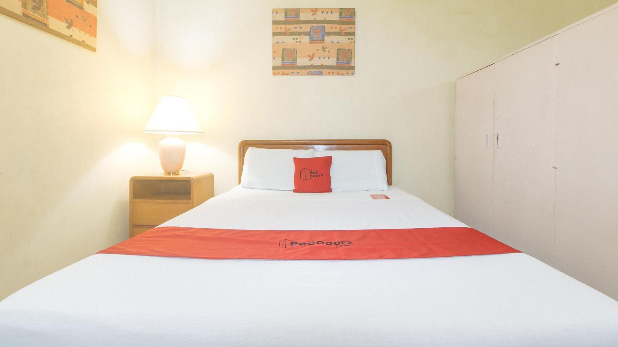 Reddoorz At Broadway Court Apartelle كويزون سيتي المظهر الخارجي الصورة