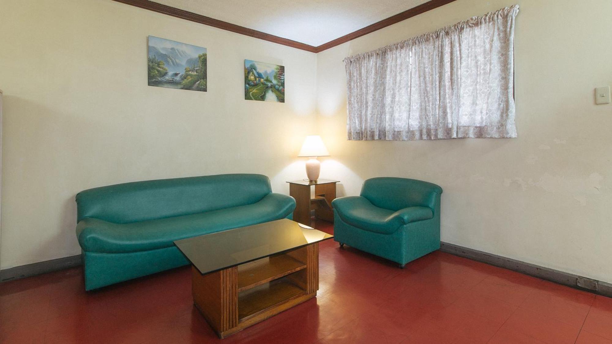 Reddoorz At Broadway Court Apartelle كويزون سيتي المظهر الخارجي الصورة