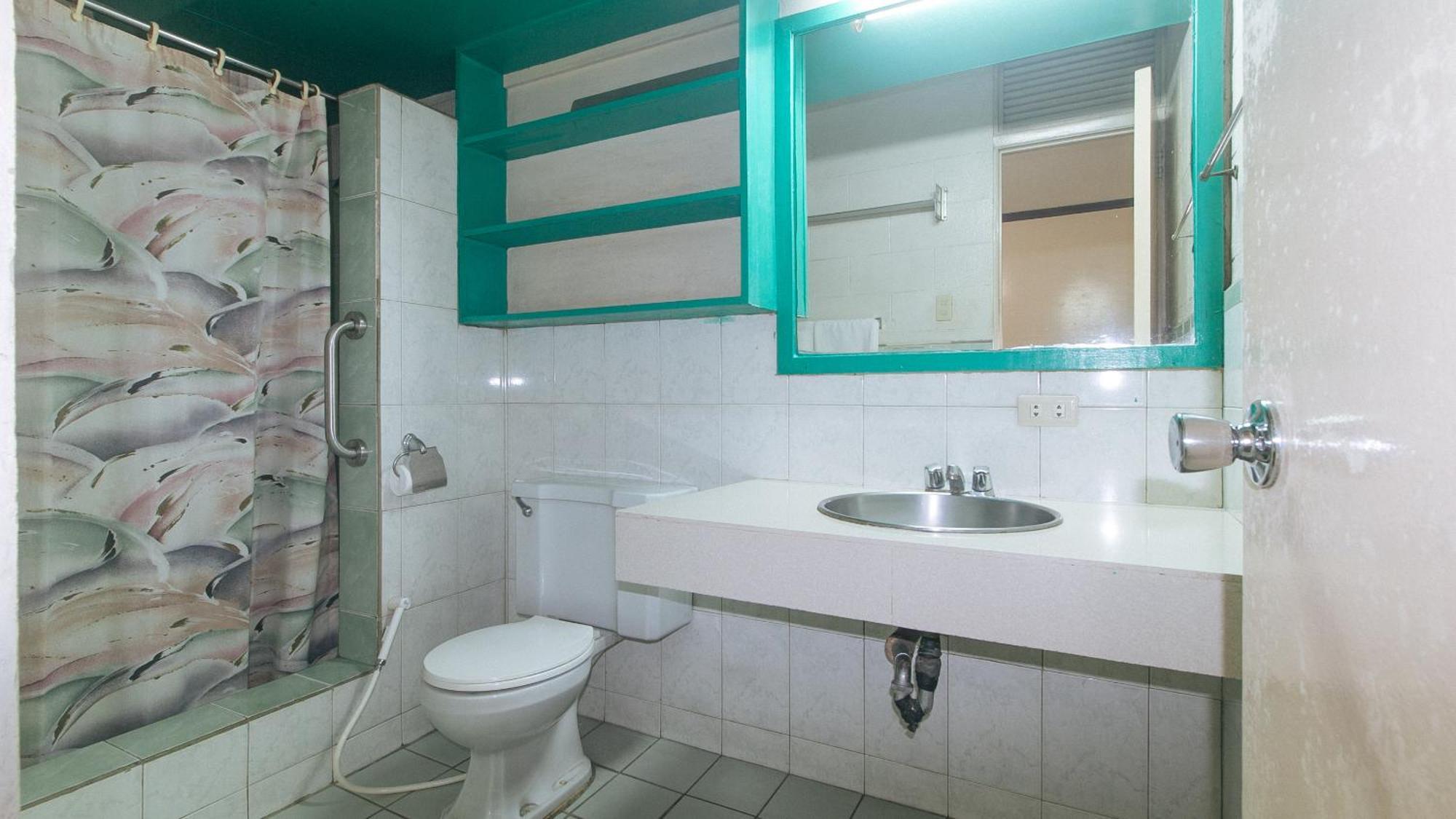 Reddoorz At Broadway Court Apartelle كويزون سيتي المظهر الخارجي الصورة