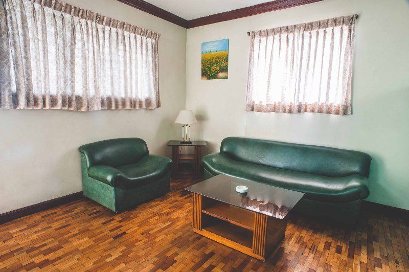 Reddoorz At Broadway Court Apartelle كويزون سيتي المظهر الخارجي الصورة