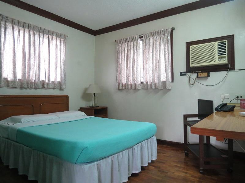 Reddoorz At Broadway Court Apartelle كويزون سيتي المظهر الخارجي الصورة