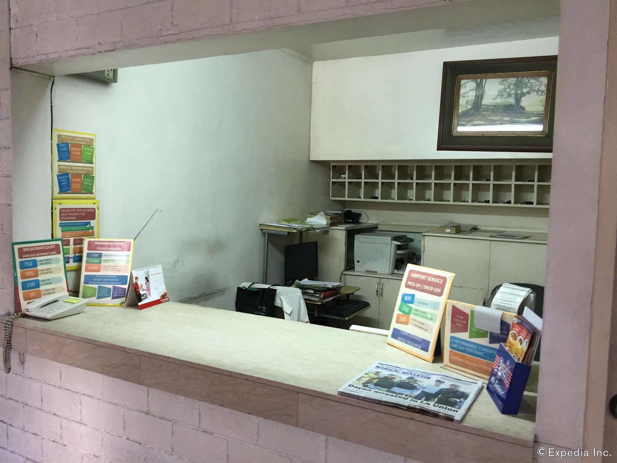 Reddoorz At Broadway Court Apartelle كويزون سيتي المظهر الخارجي الصورة