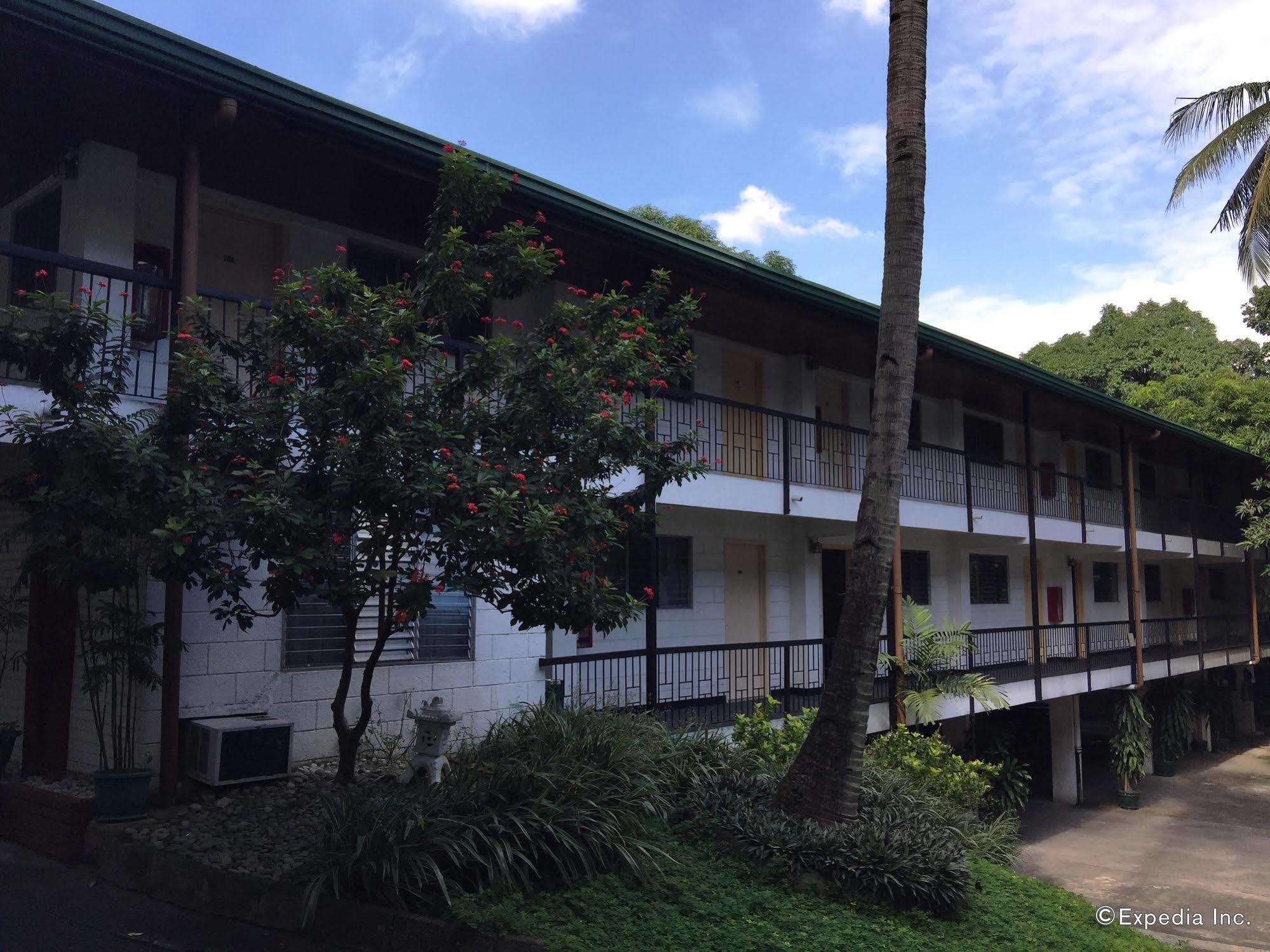 Reddoorz At Broadway Court Apartelle كويزون سيتي المظهر الخارجي الصورة